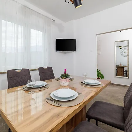 Fuer 4 Personen- 100m Vom Entfernt By Interhome * Dramalj