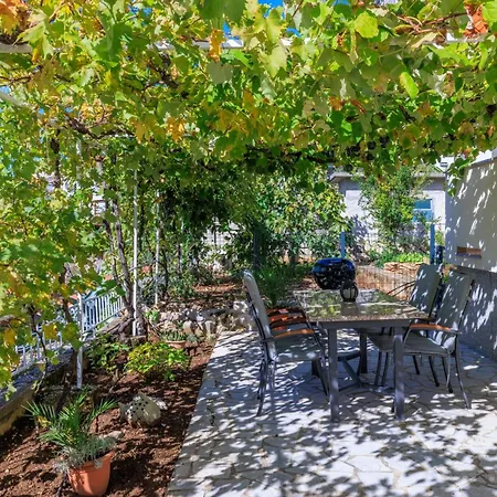 Apartman Fuer 4 Personen- 100m Vom Entfernt By Interhome Dramalj